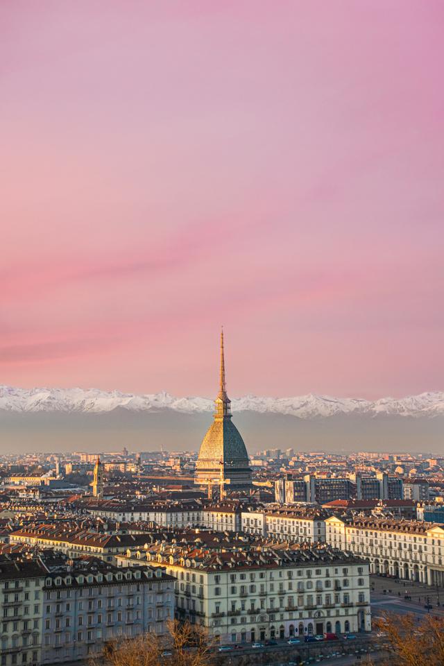 /_next/static/media/turin-5.239bcbcd.jpg
